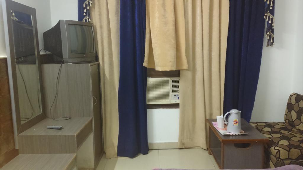 Hotel Katra Residency ภายนอก รูปภาพ