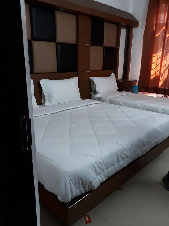 Hotel Katra Residency ภายนอก รูปภาพ