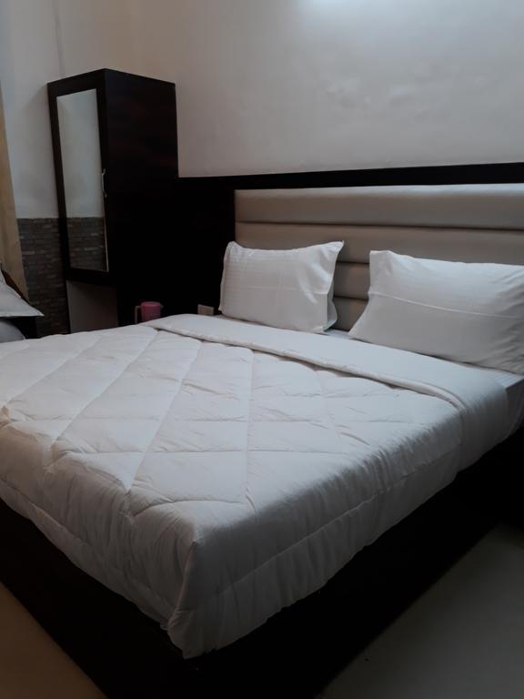 Hotel Katra Residency ภายนอก รูปภาพ