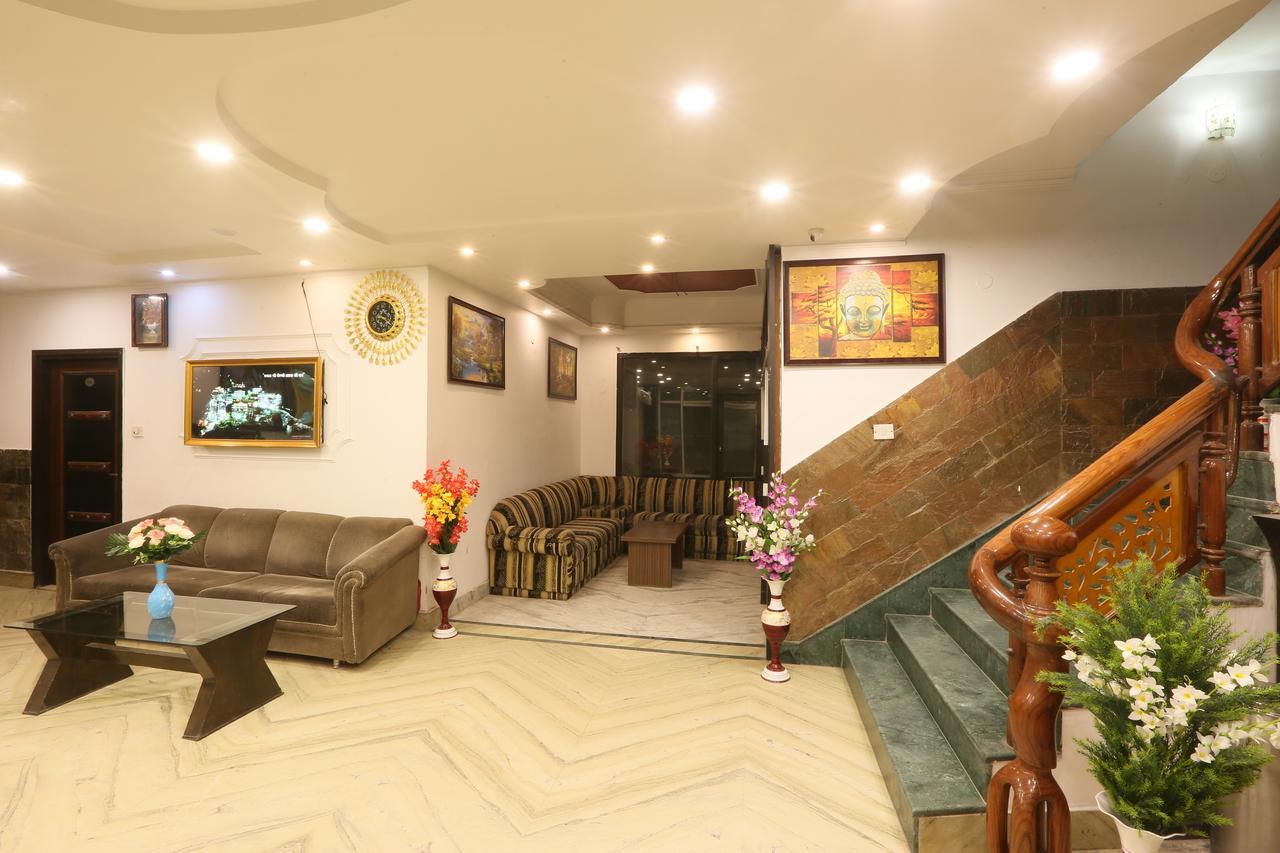 Hotel Katra Residency ภายนอก รูปภาพ