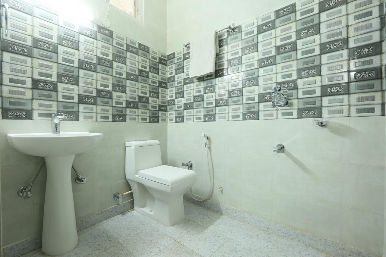 Hotel Katra Residency ภายนอก รูปภาพ