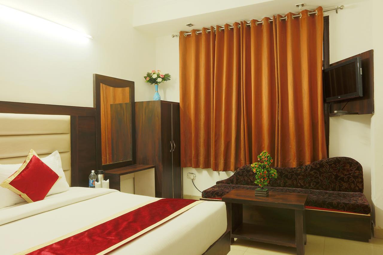 Hotel Katra Residency ภายนอก รูปภาพ