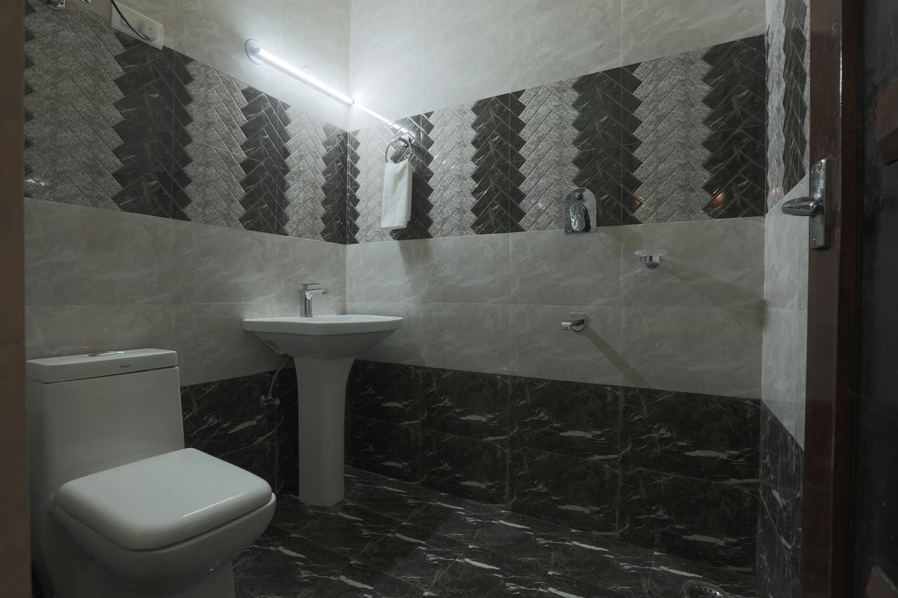 Hotel Katra Residency ภายนอก รูปภาพ