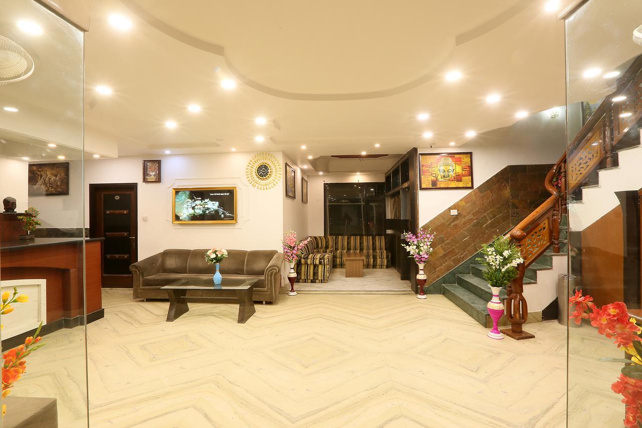 Hotel Katra Residency ภายนอก รูปภาพ