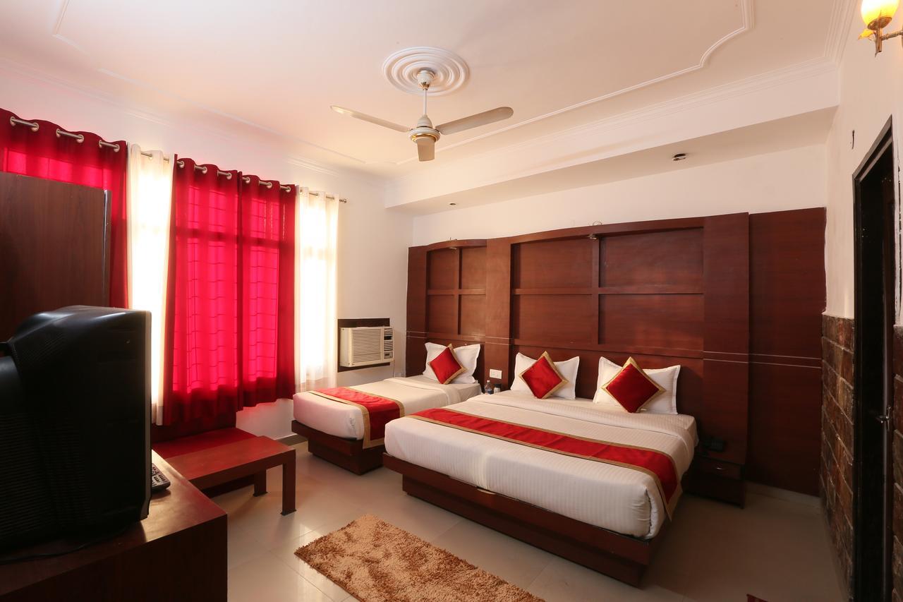 Hotel Katra Residency ภายนอก รูปภาพ