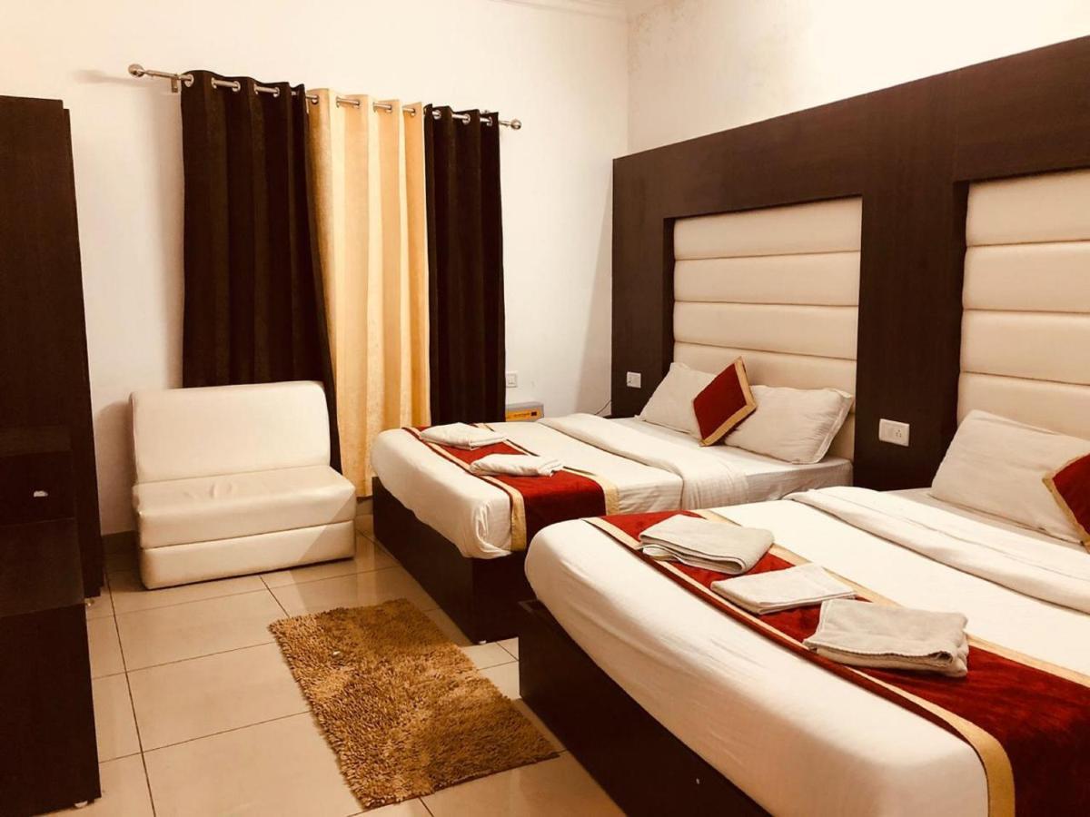 Hotel Katra Residency ภายนอก รูปภาพ