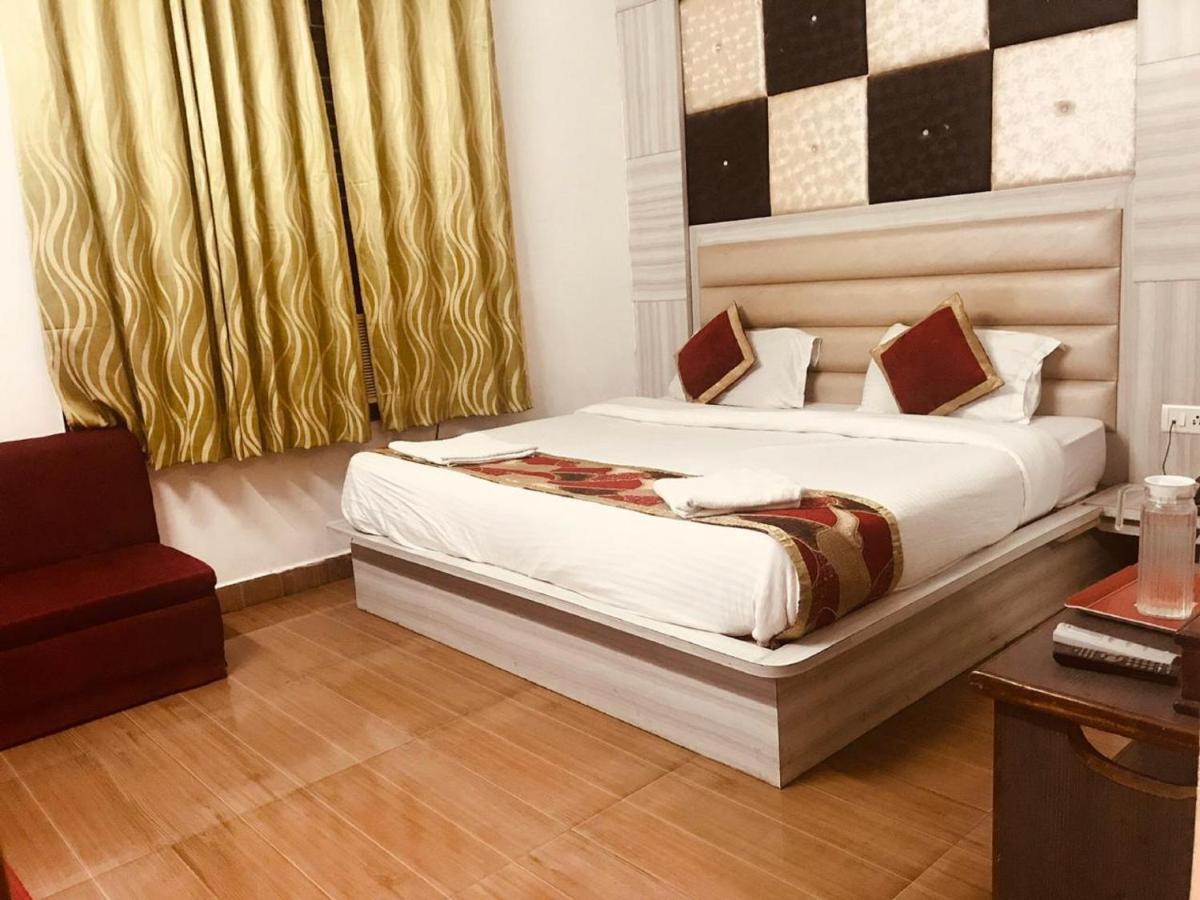 Hotel Katra Residency ภายนอก รูปภาพ